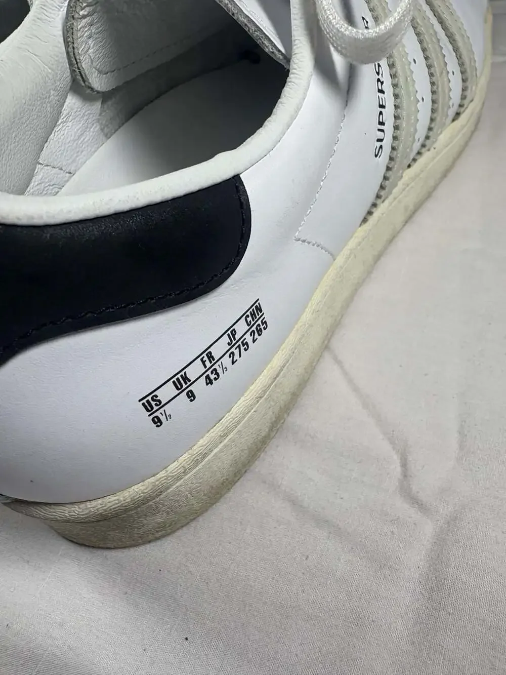 Adidas Superstar 'Size Tag' Cloud White/Core Black Sneakers (FV2808)